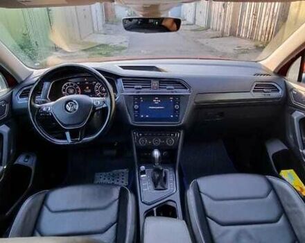 Красный Фольксваген Тигуан, объемом двигателя 1.98 л и пробегом 65 тыс. км за 23500 $, фото 9 на Automoto.ua