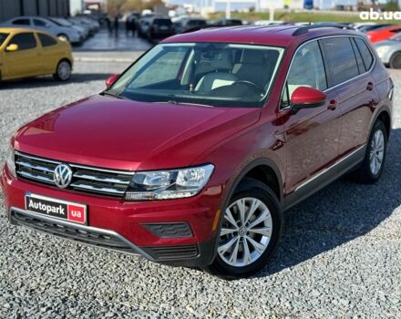 Красный Фольксваген Тигуан, объемом двигателя 2 л и пробегом 70 тыс. км за 17490 $, фото 2 на Automoto.ua
