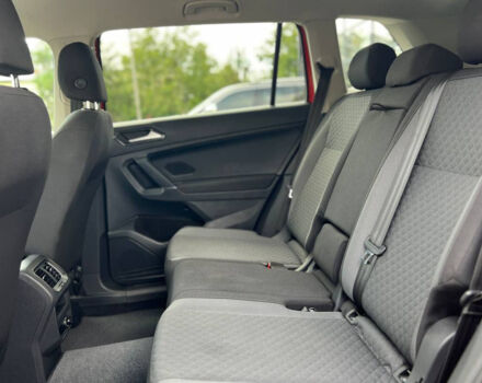 Червоний Фольксваген Тігуан, об'ємом двигуна 2 л та пробігом 127 тис. км за 17700 $, фото 19 на Automoto.ua