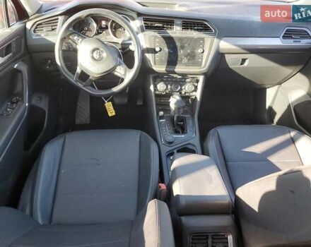 Червоний Фольксваген Тігуан, об'ємом двигуна 1.98 л та пробігом 105 тис. км за 10000 $, фото 8 на Automoto.ua