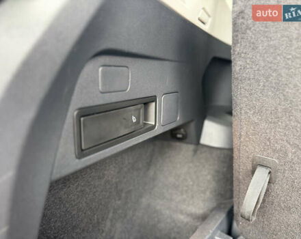 Красный Фольксваген Тигуан, объемом двигателя 2 л и пробегом 156 тыс. км за 16700 $, фото 88 на Automoto.ua