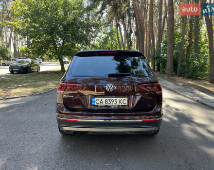Красный Фольксваген Тигуан, объемом двигателя 1.98 л и пробегом 110 тыс. км за 26199 $, фото 4 на Automoto.ua