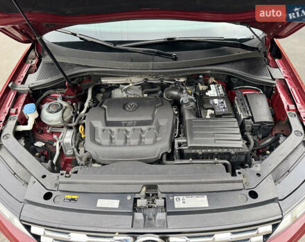 Красный Фольксваген Тигуан, объемом двигателя 2 л и пробегом 156 тыс. км за 16700 $, фото 95 на Automoto.ua