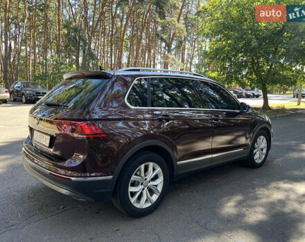 Красный Фольксваген Тигуан, объемом двигателя 1.98 л и пробегом 110 тыс. км за 26199 $, фото 5 на Automoto.ua