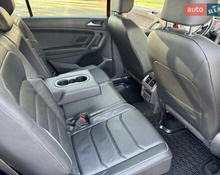 Красный Фольксваген Тигуан, объемом двигателя 2 л и пробегом 91 тыс. км за 18900 $, фото 17 на Automoto.ua