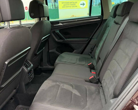 Красный Фольксваген Тигуан, объемом двигателя 1.98 л и пробегом 64 тыс. км за 29000 $, фото 10 на Automoto.ua