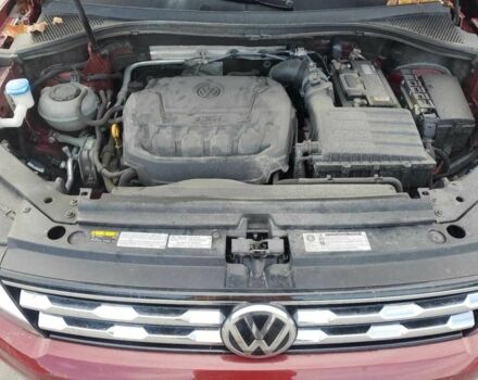 Красный Фольксваген Тигуан, объемом двигателя 2 л и пробегом 78 тыс. км за 3900 $, фото 10 на Automoto.ua