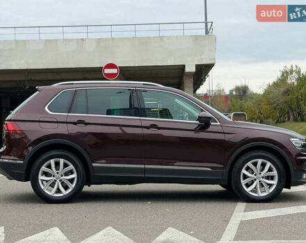 Красный Фольксваген Тигуан, объемом двигателя 1.98 л и пробегом 64 тыс. км за 29000 $, фото 5 на Automoto.ua