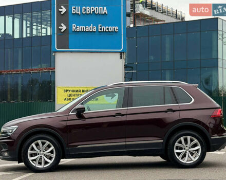 Красный Фольксваген Тигуан, объемом двигателя 1.98 л и пробегом 64 тыс. км за 29000 $, фото 3 на Automoto.ua