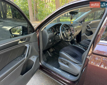 Красный Фольксваген Тигуан, объемом двигателя 1.98 л и пробегом 110 тыс. км за 26199 $, фото 10 на Automoto.ua