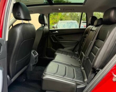 Красный Фольксваген Тигуан, объемом двигателя 2 л и пробегом 40 тыс. км за 11100 $, фото 9 на Automoto.ua