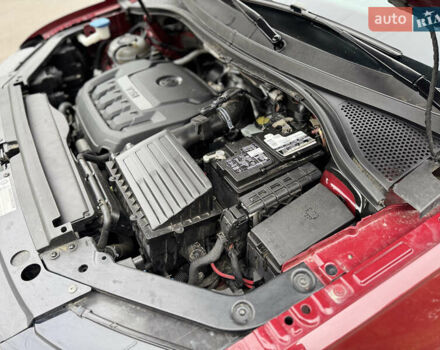 Красный Фольксваген Тигуан, объемом двигателя 2 л и пробегом 156 тыс. км за 16700 $, фото 98 на Automoto.ua