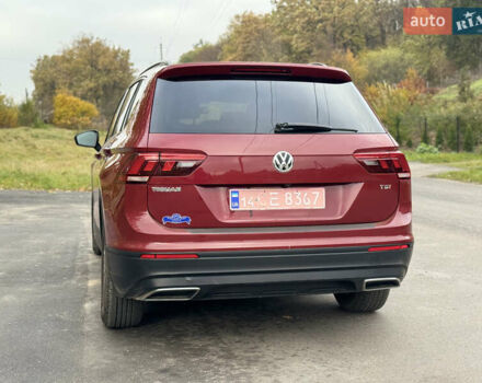 Красный Фольксваген Тигуан, объемом двигателя 2 л и пробегом 156 тыс. км за 16700 $, фото 40 на Automoto.ua