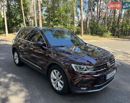 Красный Фольксваген Тигуан, объемом двигателя 1.98 л и пробегом 110 тыс. км за 26199 $, фото 7 на Automoto.ua