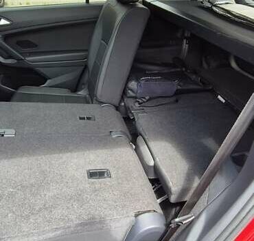 Червоний Фольксваген Тігуан, об'ємом двигуна 1.98 л та пробігом 110 тис. км за 21600 $, фото 16 на Automoto.ua