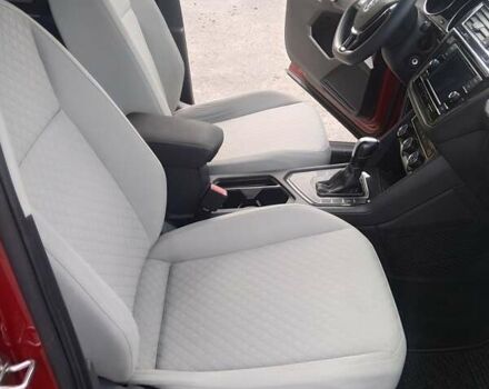 Красный Фольксваген Тигуан, объемом двигателя 1.98 л и пробегом 113 тыс. км за 16500 $, фото 13 на Automoto.ua