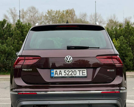 Красный Фольксваген Тигуан, объемом двигателя 1.98 л и пробегом 64 тыс. км за 29000 $, фото 6 на Automoto.ua