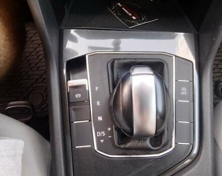 Красный Фольксваген Тигуан, объемом двигателя 1.98 л и пробегом 113 тыс. км за 16500 $, фото 11 на Automoto.ua