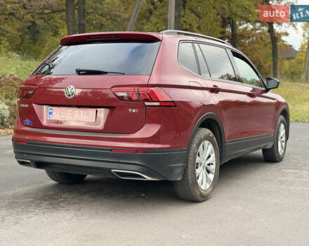 Красный Фольксваген Тигуан, объемом двигателя 2 л и пробегом 156 тыс. км за 16700 $, фото 35 на Automoto.ua