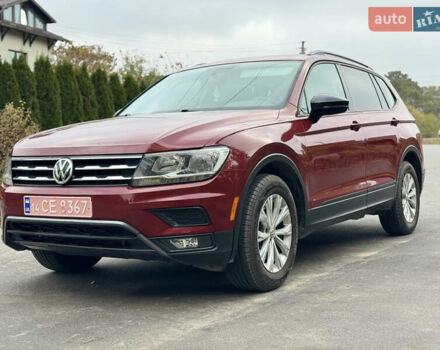 Красный Фольксваген Тигуан, объемом двигателя 2 л и пробегом 156 тыс. км за 16700 $, фото 2 на Automoto.ua
