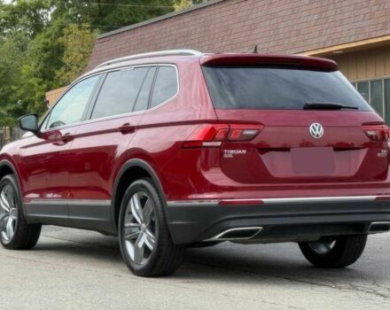 Красный Фольксваген Тигуан, объемом двигателя 2 л и пробегом 40 тыс. км за 11100 $, фото 4 на Automoto.ua