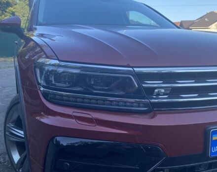 Красный Фольксваген Тигуан, объемом двигателя 2 л и пробегом 282 тыс. км за 26000 $, фото 3 на Automoto.ua