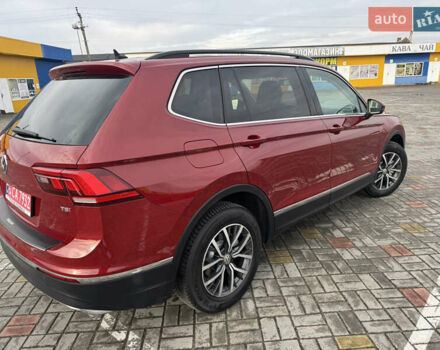 Червоний Фольксваген Тігуан, об'ємом двигуна 1.98 л та пробігом 176 тис. км за 16988 $, фото 6 на Automoto.ua