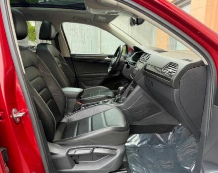 Красный Фольксваген Тигуан, объемом двигателя 2 л и пробегом 40 тыс. км за 11100 $, фото 8 на Automoto.ua