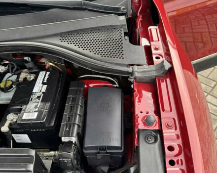 Червоний Фольксваген Тігуан, об'ємом двигуна 1.98 л та пробігом 176 тис. км за 16588 $, фото 24 на Automoto.ua