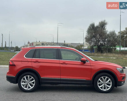 Красный Фольксваген Тигуан, объемом двигателя 1.97 л и пробегом 97 тыс. км за 26300 $, фото 3 на Automoto.ua