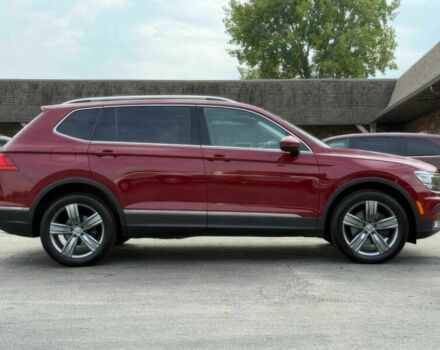 Красный Фольксваген Тигуан, объемом двигателя 2 л и пробегом 40 тыс. км за 11100 $, фото 2 на Automoto.ua