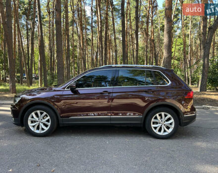Красный Фольксваген Тигуан, объемом двигателя 1.98 л и пробегом 110 тыс. км за 26199 $, фото 2 на Automoto.ua