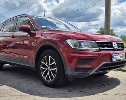 Червоний Фольксваген Тігуан, об'ємом двигуна 1.98 л та пробігом 110 тис. км за 21600 $, фото 3 на Automoto.ua