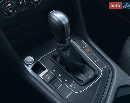 Червоний Фольксваген Тігуан, об'ємом двигуна 1.98 л та пробігом 99 тис. км за 20300 $, фото 27 на Automoto.ua