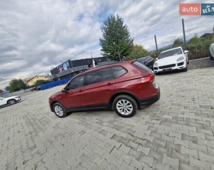 Красный Фольксваген Тигуан, объемом двигателя 2 л и пробегом 35 тыс. км за 17700 $, фото 18 на Automoto.ua