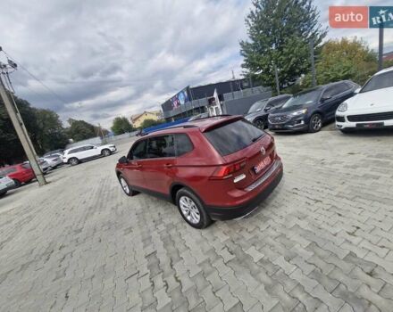 Красный Фольксваген Тигуан, объемом двигателя 2 л и пробегом 35 тыс. км за 17700 $, фото 19 на Automoto.ua