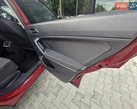 Красный Фольксваген Тигуан, объемом двигателя 2 л и пробегом 35 тыс. км за 17700 $, фото 39 на Automoto.ua