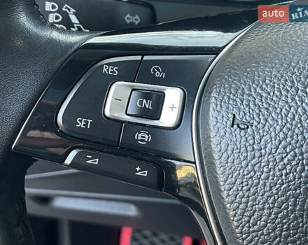 Червоний Фольксваген Тігуан, об'ємом двигуна 1.98 л та пробігом 99 тис. км за 20300 $, фото 34 на Automoto.ua