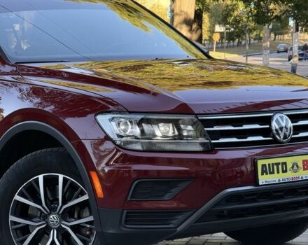 Червоний Фольксваген Тігуан, об'ємом двигуна 2 л та пробігом 99 тис. км за 20800 $, фото 8 на Automoto.ua