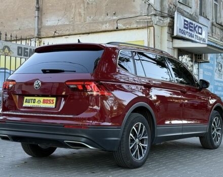 Червоний Фольксваген Тігуан, об'ємом двигуна 2 л та пробігом 99 тис. км за 20800 $, фото 18 на Automoto.ua