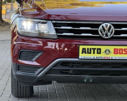Червоний Фольксваген Тігуан, об'ємом двигуна 2 л та пробігом 99 тис. км за 20800 $, фото 12 на Automoto.ua