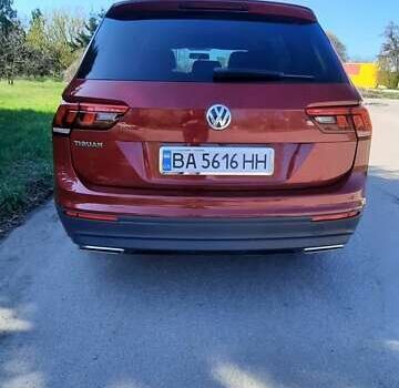 Червоний Фольксваген Тігуан, об'ємом двигуна 1.98 л та пробігом 124 тис. км за 22500 $, фото 11 на Automoto.ua