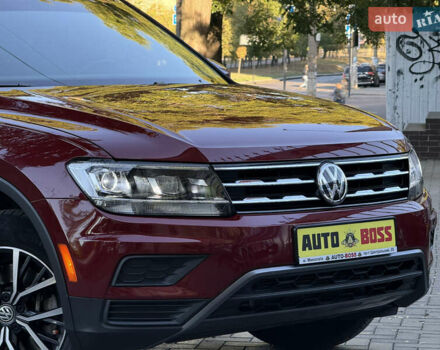 Червоний Фольксваген Тігуан, об'ємом двигуна 1.98 л та пробігом 99 тис. км за 20300 $, фото 9 на Automoto.ua