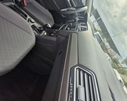 Красный Фольксваген Тигуан, объемом двигателя 2 л и пробегом 35 тыс. км за 17700 $, фото 15 на Automoto.ua