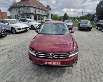 Красный Фольксваген Тигуан, объемом двигателя 2 л и пробегом 35 тыс. км за 17700 $, фото 10 на Automoto.ua