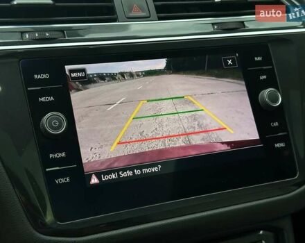 Красный Фольксваген Тигуан, объемом двигателя 2 л и пробегом 145 тыс. км за 19990 $, фото 32 на Automoto.ua