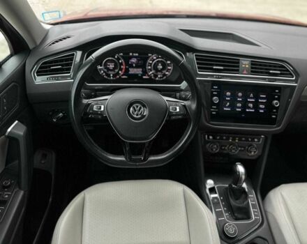 Красный Фольксваген Тигуан, объемом двигателя 2 л и пробегом 145 тыс. км за 20990 $, фото 17 на Automoto.ua