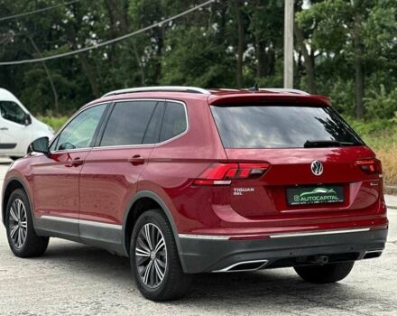 Красный Фольксваген Тигуан, объемом двигателя 2 л и пробегом 145 тыс. км за 20990 $, фото 4 на Automoto.ua