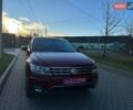 Красный Фольксваген Тигуан, объемом двигателя 2 л и пробегом 115 тыс. км за 20500 $, фото 2 на Automoto.ua