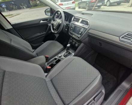 Красный Фольксваген Тигуан, объемом двигателя 2 л и пробегом 35 тыс. км за 17700 $, фото 14 на Automoto.ua